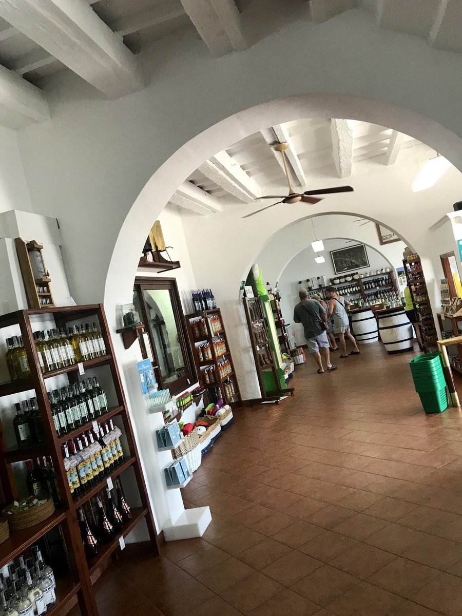 colinbrad1967's tweet photo. Great time at @XoriguerOficial distillery in Mahon last week #FreeTesters  #Rosas = #TurkishDelight  #HadToHaveABottle https://t.co/HnBY4qMW4h
