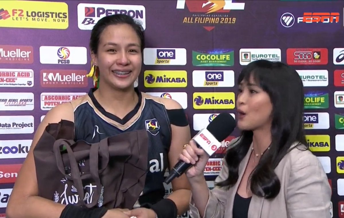 rein_8's tweet photo. Player of the game kahapon sa PVL with 24 pts.. player of the game din ngayon sa PSL with 15 attacks, 2 blocks.. yan ang may puso talaga sa paglalaro.. "Kulang ako kapag walang volleyball.. -Jovelyn Gonzaga"
Congrats again @JOVZKIE08
#PSLAFC2019 #BionicIlongga #JerseyNumber8 https://t.co/6oVzInCK1F