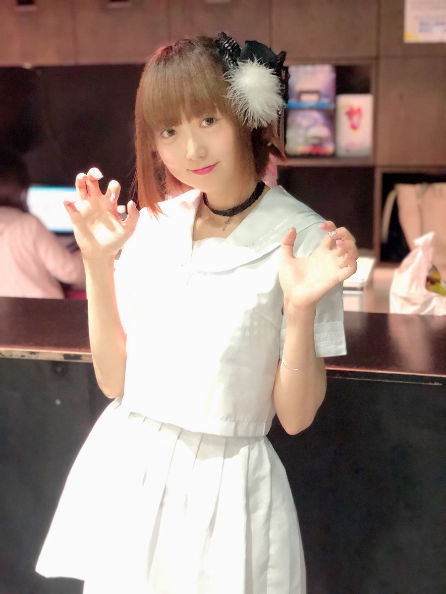 tahion_white's tweet photo. #みーうーにゃ〝ー ฅ^ΦωΦ^ฅ
#OTA音!!
#みうにゃセトリ
1. #neverever
2. #cryhero
3. #monster
写真はアイドル界一押しの #みうな さん
2019/8/22(木)
#神田
#神田ミーファ
#望月みうな https://t.co/T6T38nN5qA