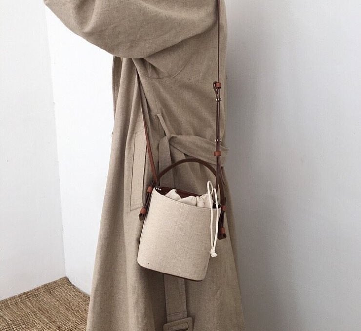 ignichashop's tweet photo. 🌻#พร้อมส่ง! icy bucket bag 390บาท #ส่งฟรี มีมา2สาย สายคล้องแขน และสายสะพายยาว สไตล์เกาหลีอะเน้าะ วัสดุทำจากหนัง หุ้มด้วยผ้าแคนวาส ด้านในทำจากผ้าโพลี 
#กระเป๋าเป้ #กระเป๋าถือ #กระเป๋าสะพาย #กระเป๋าผ้า #กระเป๋าน่ารัก #กระเป๋าแฟชั่นเกาหลี #กระเป๋าผ้า #ถุงผ้า #กระเป๋าเกาหลี https://t.co/B8ZfyqdiNP