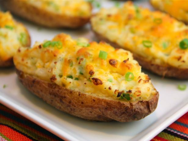 MJConsultin's tweet photo. Triple Baked Potatoes &amp; Chef Budsy's Catering https://t.co/F8oYDLNwU8