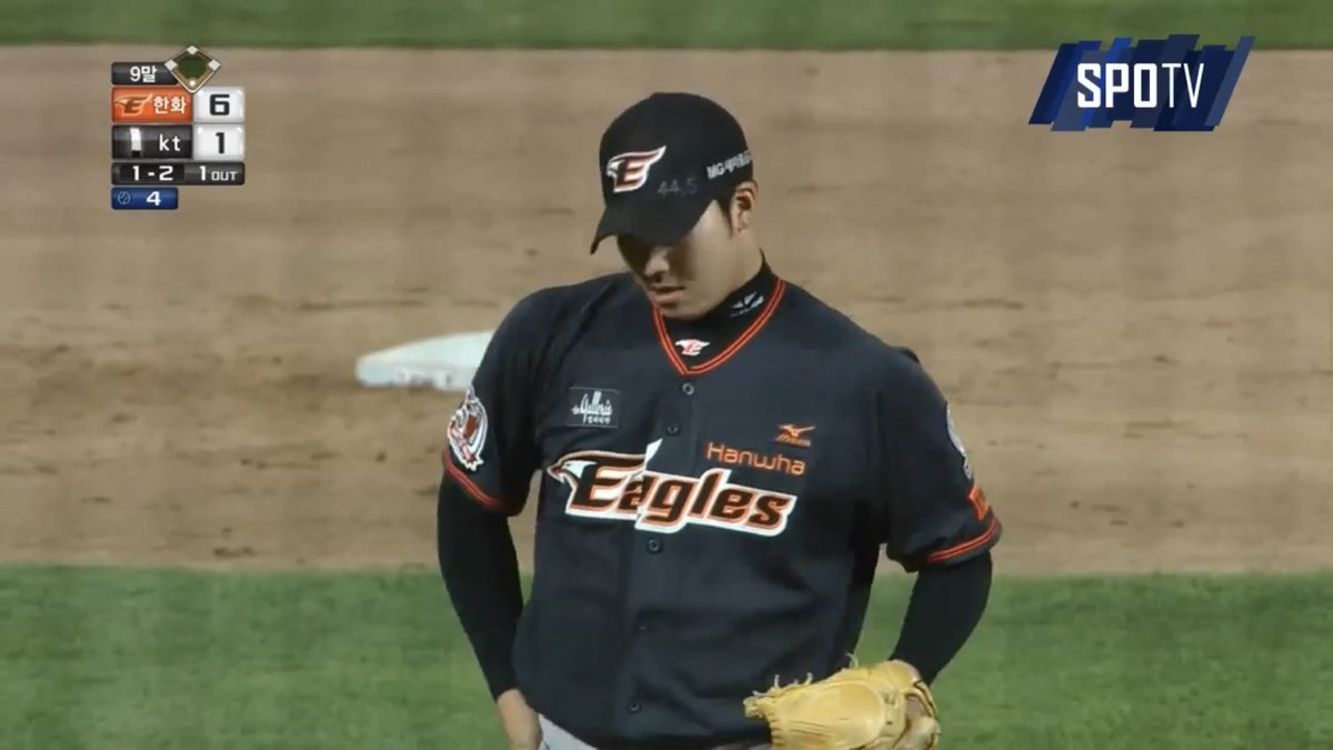 c490205's tweet photo. 민우,, https://t.co/GbrYNn64pM