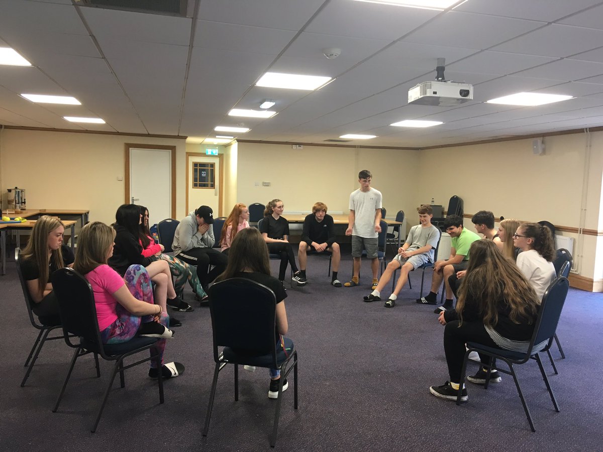 ElevateVibeUK's tweet photo. Wes taking the lead on our final challenge ... good luck #elevate1 πππ #elevateresi #iminelevate @KnowsleyYM https://t.co/hDYwtB96yH