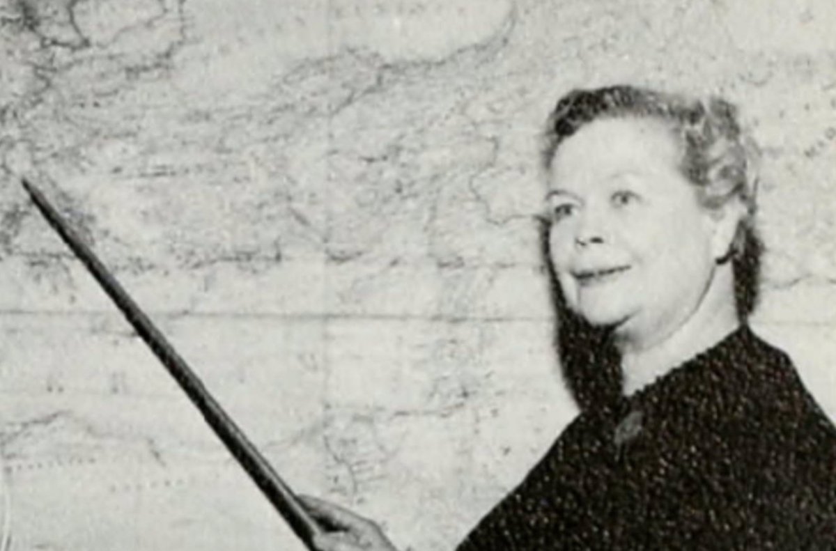 DataClassics's tweet photo. Born #OTD (22 August) in #Meckling SD, Latinist Grace Lucile Beede (1905-90), @USD BA '26, @UChicago PhD '36, and a powerful faculty presence at Univ. South Dakota 1936-70, plus a leader in @CAMWSClassics. In 1966 USD named a residence hall in her honor https://t.co/TVeUlt6mfo https://t.co/teH1Me9evM