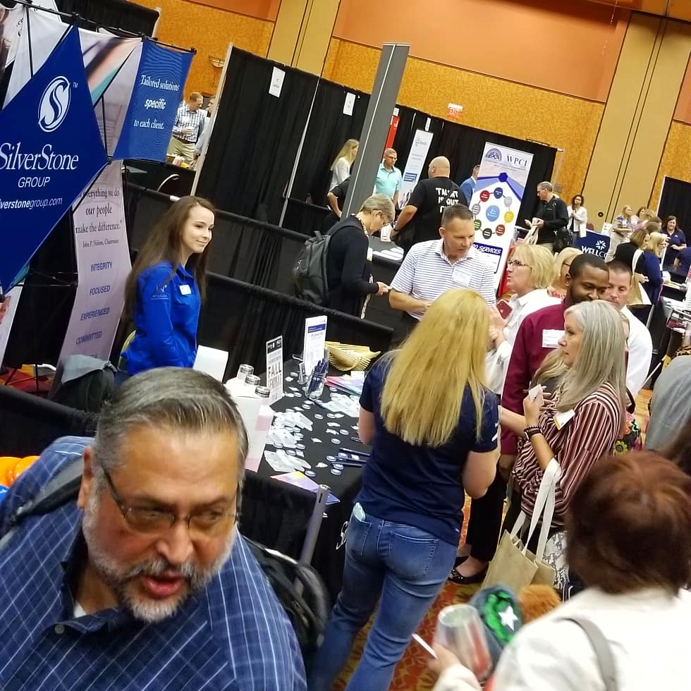 HUBGreatPlains's tweet photo. We’re excited to be at @SHRMNE #HRNE19!

Don’t miss Cara Kirsch speak on “Creating Employee Benefits Programs that Retain Employees and Adhere to the Bottom Line.” 

Then, stop by our booth to enter to win a #Corksicle and chat with us!

#WisdomAtWork #SSGAssociates @kirsch_cara https://t.co/RN1gTDUaLe