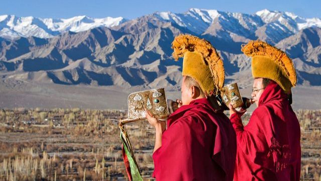 droamers's tweet photo. The biggest adventure you can take is to live the life of your dreams.
#travel #tour #trip #instagram #like4like #followmeback #happiness #life #friends #avdenture #droamers #droamersholiday #droamersspitivalley #roadtrip hills #tweeg #photography #ladakh #monks #ladakhdiaries https://t.co/RVNfrcH4VC