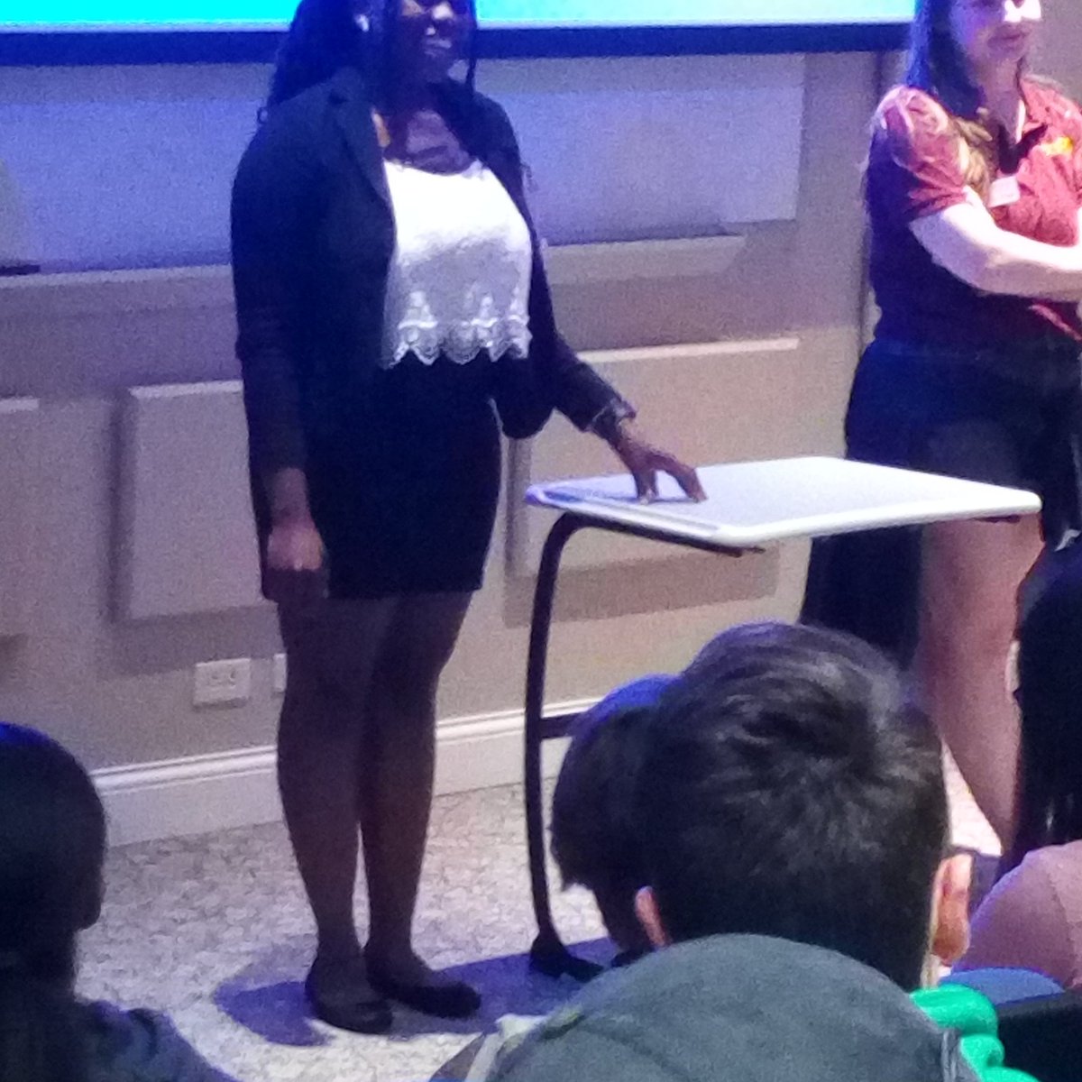 ScotsSciScholar's tweet photo. Scots Science Scholar Sydelle Young welcomed students from her Alma mater #chattanoogstemschool for a campus visit. We're looking for the next generation of of Scots Science Scholars! https://t.co/cwYDWu9CrM