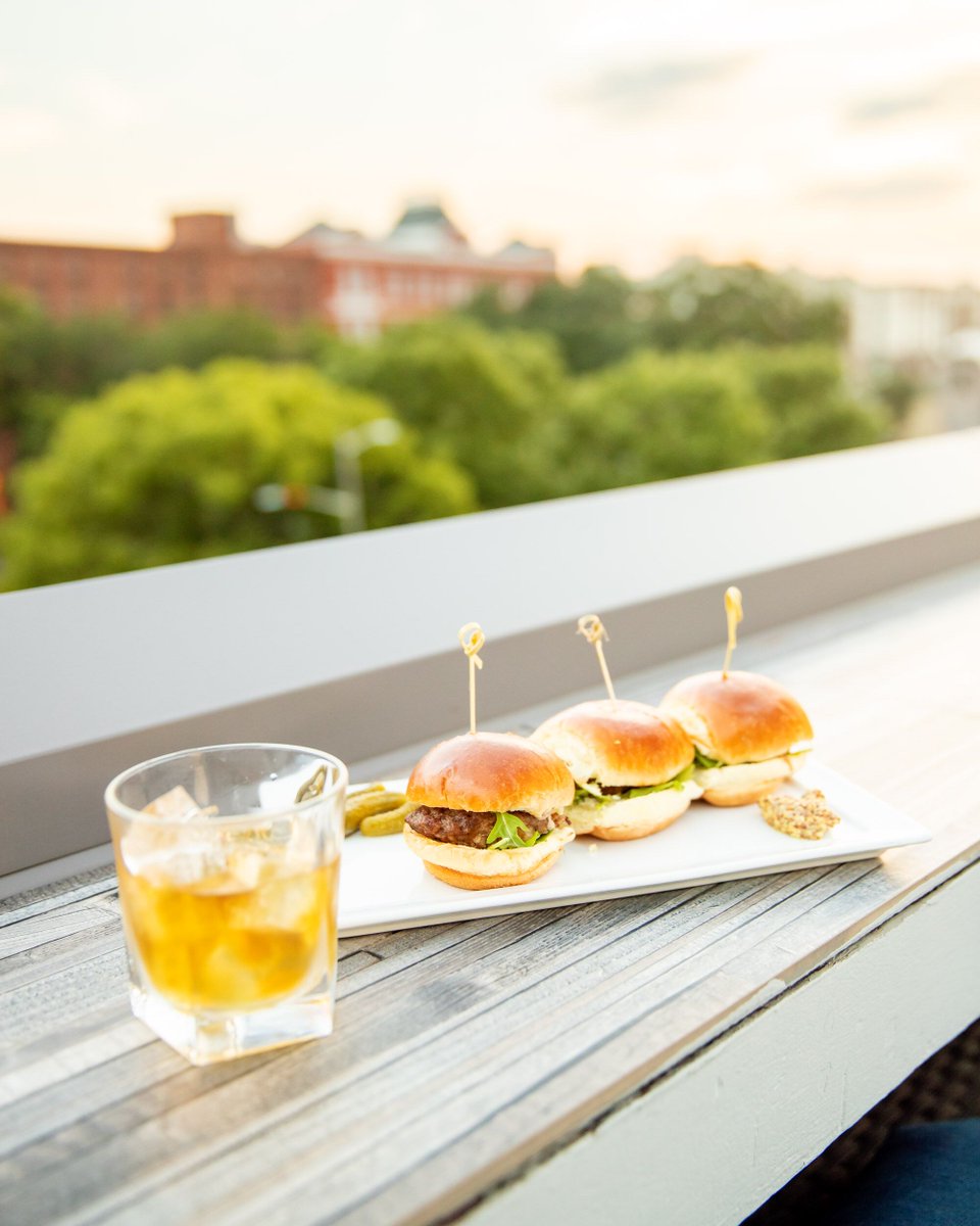 TopDeckSavannah's tweet photo. Join us for lamb sliders, libations, and live music tonight at 6:30 featuring James lee Smith.  

#yum #cheers #livemusic #Savannahdowntown #RiverStreet #VisitSavannah #Rooftopbar https://t.co/bH2Ln8vAK9