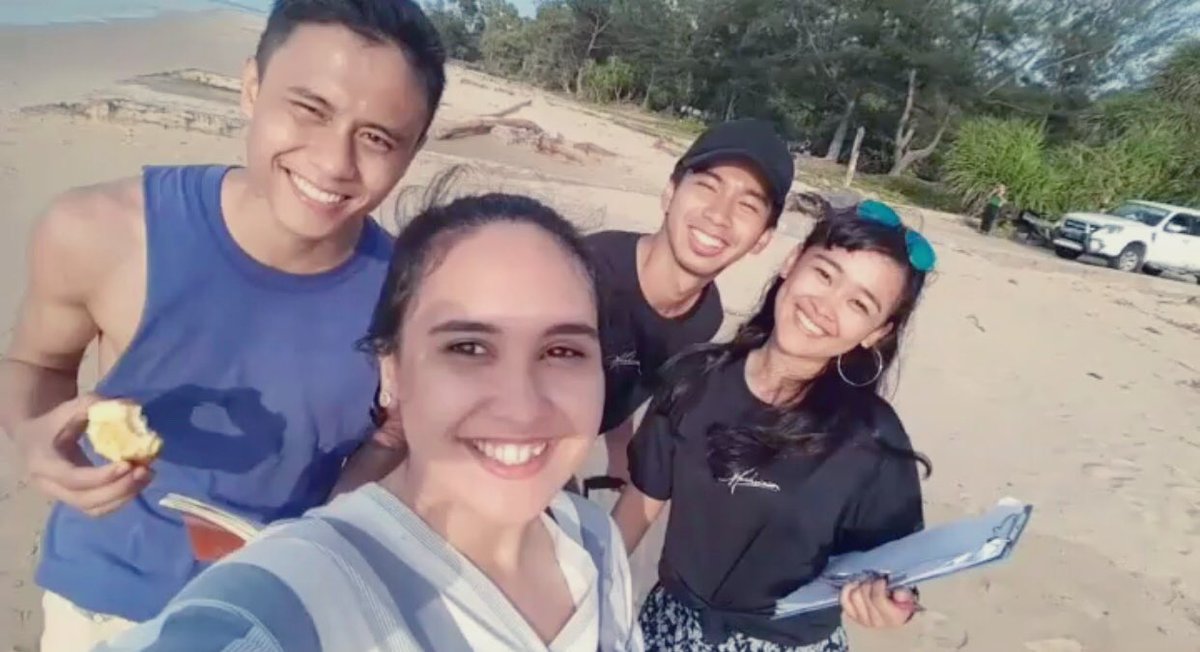 hashvision's tweet photo. With that aside, thank you so much #teamhashbrown for voluntarily helping around w the project today. Ya'lls the best. Had International Standard:- Talent, PA & Moral Support Team. @mymyyypie @seraaah27 @_aldrichhhh https://t.co/4qz0KnI71J