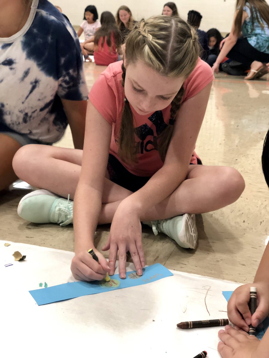 HenRyCreated's tweet photo. Hard at work on our collaborative project at Trimmer Elementary! 💙🐾💙 @MrsLoucksWY_ART #wyproud #wyasd #esedwyasd https://t.co/YC2CnPwCDc