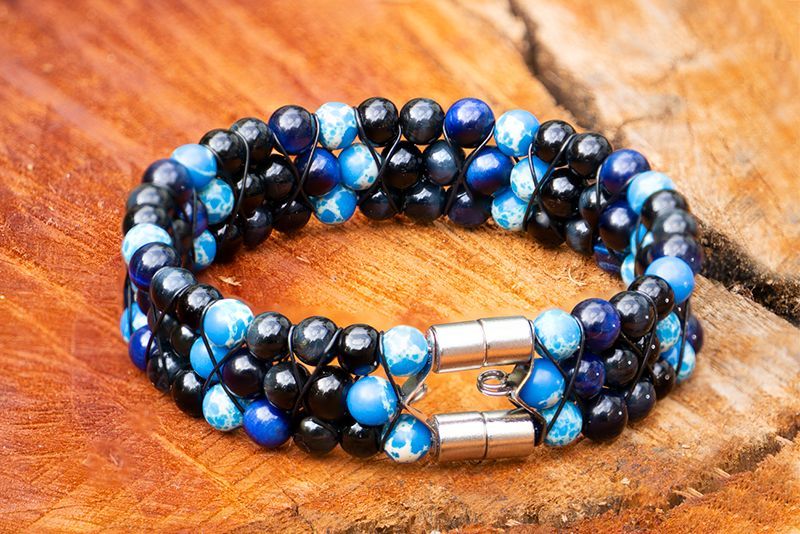 AAONYX_Dimitri's tweet photo. 'Threefold Radiance' is a custom piece for a special customer.  This piece has a lot of inspiration behind it!  It's an homage to the healing energy of God that we all experience.  It covers us like blue waves of energy when we need it the most.
https://t.co/5UiUuHZLkJ https://t.co/a3WebL2xXm