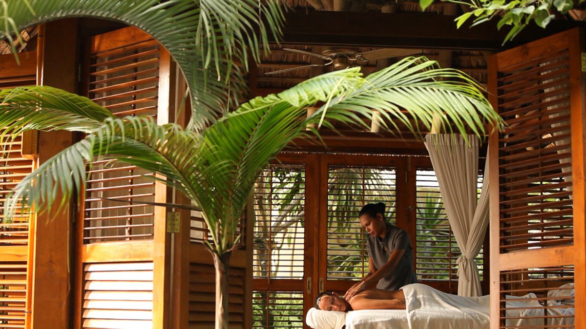 Big #ThrowbackThursday to one of our shoots for One &amp; Only Hotels in Reethi. We certainly wish we could be lying there right now… What a gorgeous filming location! 

#filming #filmmaking #lightscamerajuice #creativecontent
