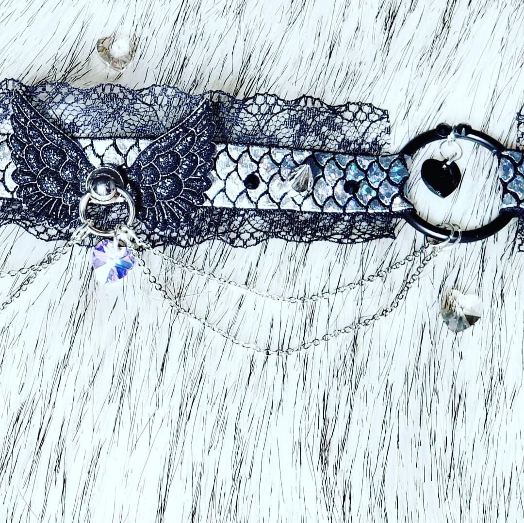 LunanekoC's tweet photo. #Choker #Collar #Cosplay #CosplayChoker #Cosplayjewellery #Jewellery #CosplayAccessoiries #nekogirl #neko #kawaii #cute #manga #anime #nekoChoker #NekoChoker #NekoCollar #Gothic #GothicJewellery #Gothicaccessoiries #Harajuku #DekoraKei #KawaiiFashion #Pastelgoth #Alternativ https://t.co/cBybCBNQfM