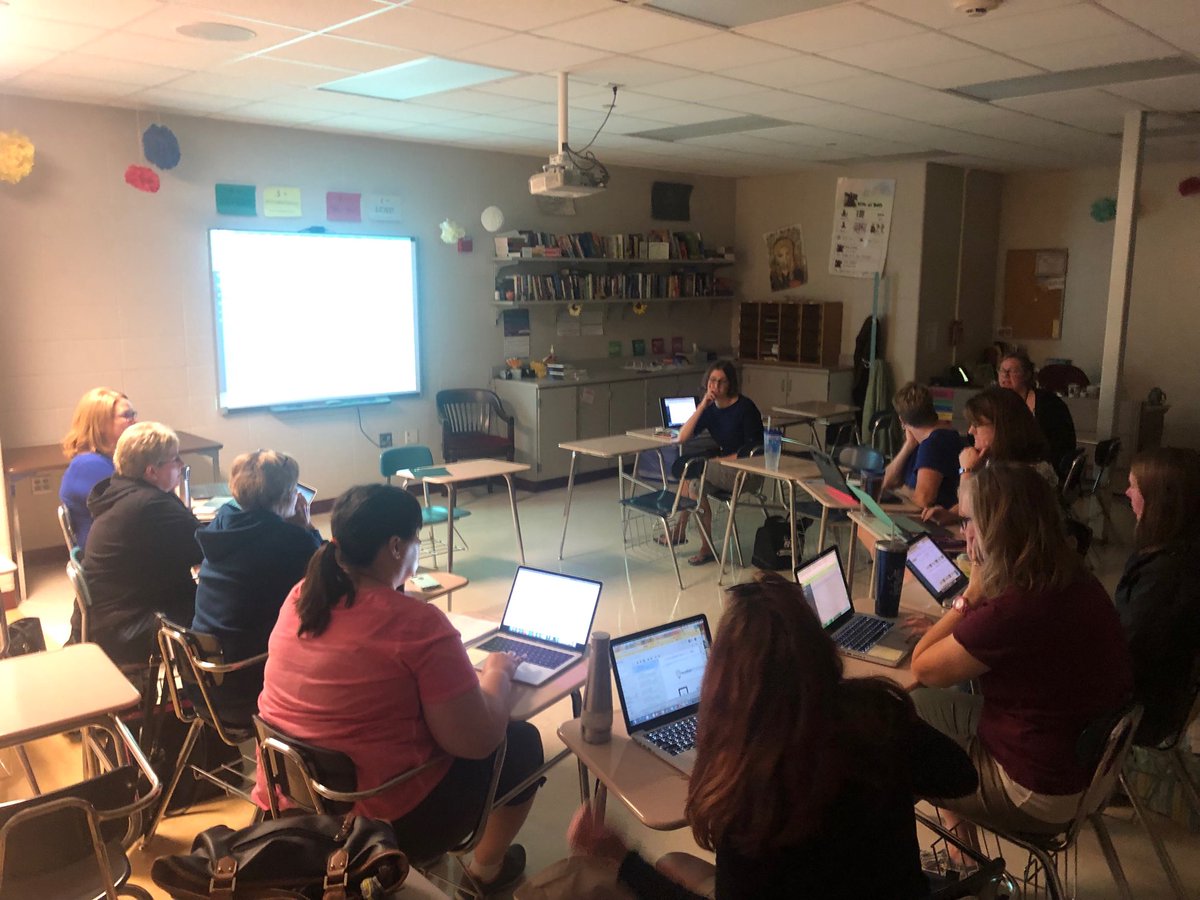 Teacher lead PD underway ⁦<a href="/ISD728/">ISD 728</a>⁩ EdTech Camp.  Great ideas shared for  the new school year! #edcamp728 ⁦<a href="/pambeckermann/">Pamela Beckermann</a>⁩ ⁦<a href="/PaulEBeckermann/">Paul Beckermann</a>⁩ ⁦⁦<a href="/kevinjost2925/">Kevin Jost</a>⁩
