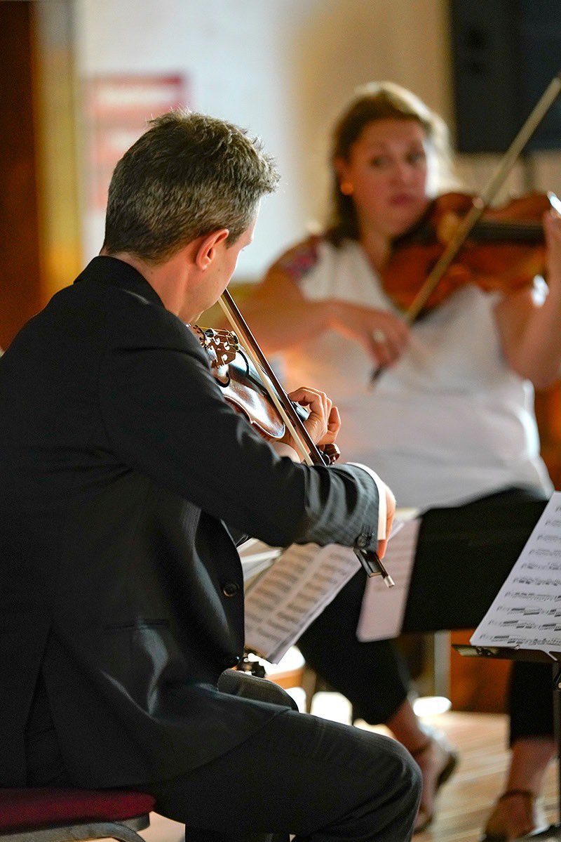 cklopoushak's tweet image. Thanks @wellingtonwaterweek! And thanks to @desautelsdominic, Emmanuel Vukovich, Heemin Choi, &amp;amp; @cameroncrozman for the music.  We had a fine bunch of instruments on stage, thanks to the 
@CanadaCouncil #instrumentbank (And my viola by Denis Cormier!) 

📸: Rick Matthews