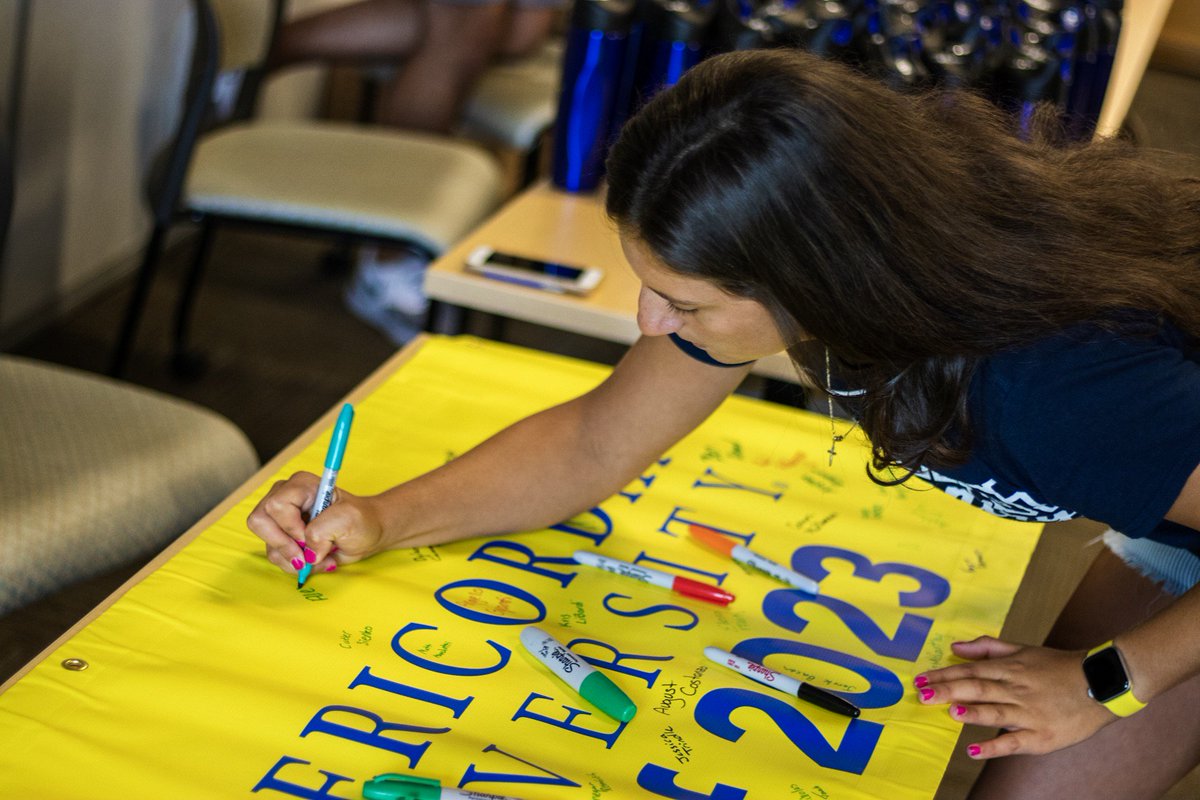 MisericordiAlum's tweet photo. Giddy Up!π΄π€ The @MisericordiaU Class of 2023 is Saddling Up For Success as they move-in today!
Be sure to tune into our live-stream of Convocation at 2pm!π₯ #MUFirstYear https://t.co/UY1OKu2R8E