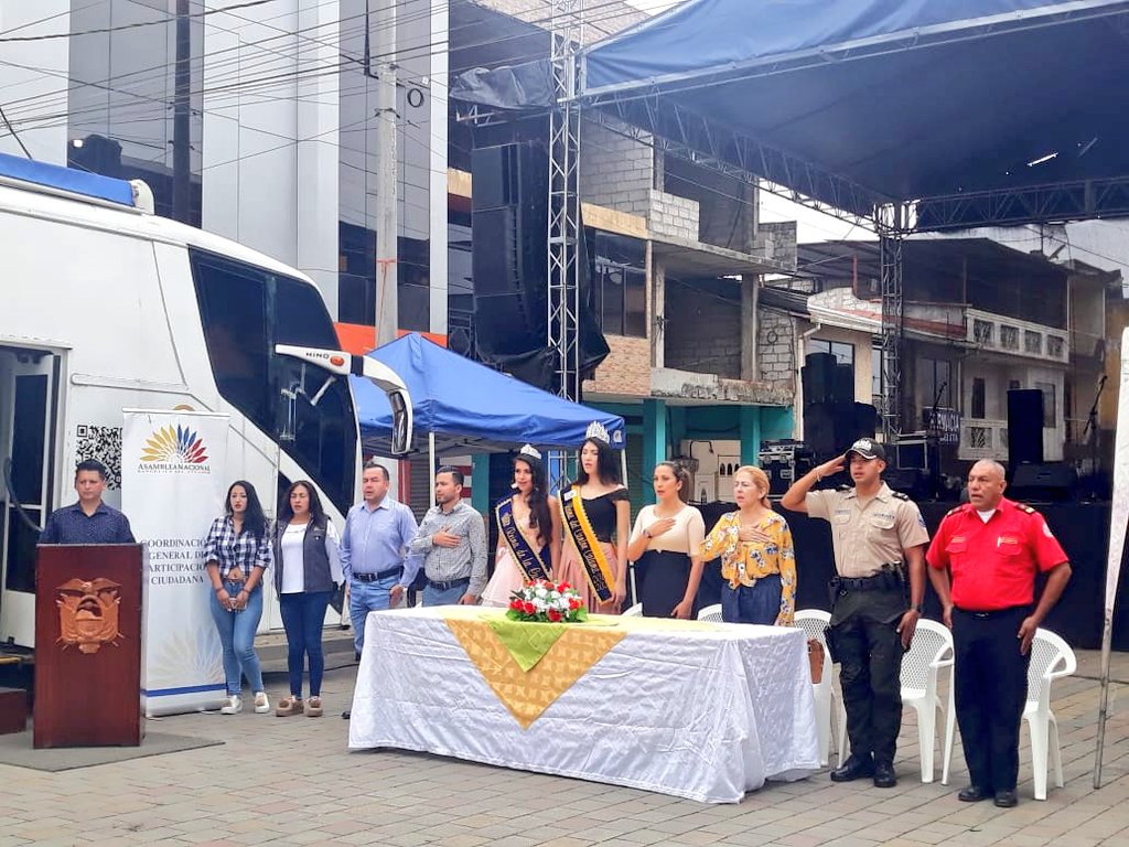 AngelSinmaleza's tweet photo. Ahora|| 🚍🇪🇨
El #BusInteractivo de @AsambleaEcuador se encuentra en el Cantón #Caluma listo para continuar con la #RutaLegislativa https://t.co/EqqmGISefE