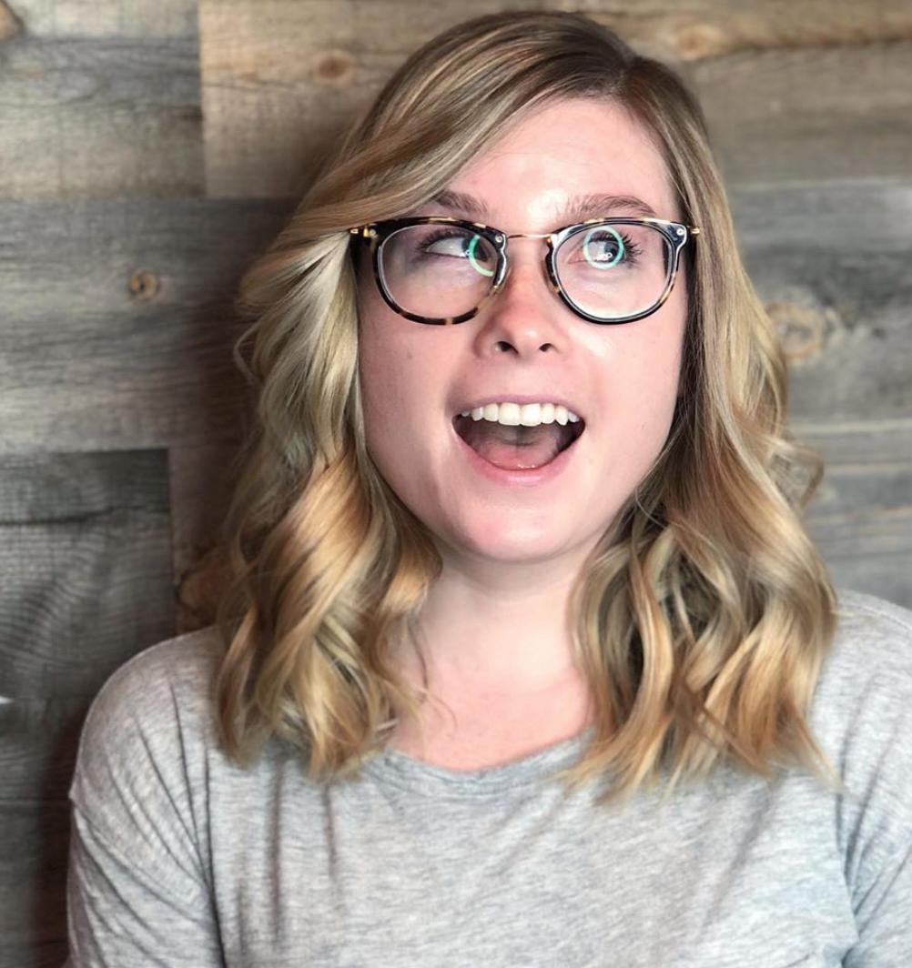 turbopowerinc's tweet photo. @juliaharderbeauty’s guest is ready to head back to school! 🍁🍂
With our styling tools, like our magnesium brush, it’s easy to create gorgeous locks this Fall and all year round!
 
https://t.co/xUd5O15L84 https://t.co/KEoAr0AWI0