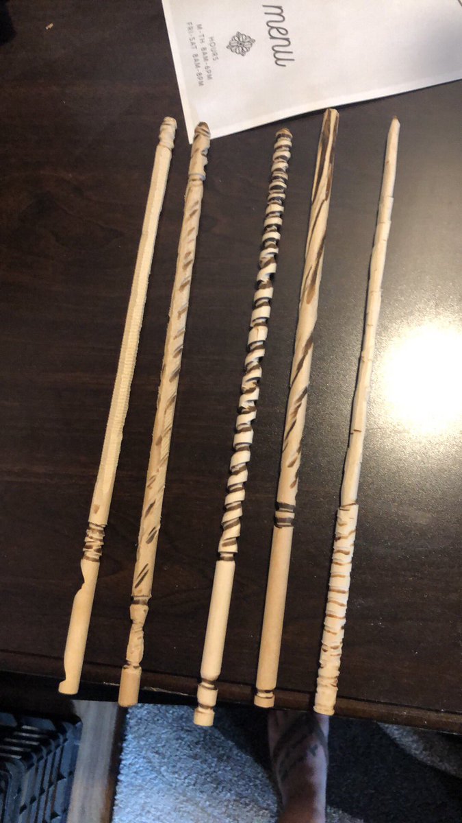 KHeathStallings's tweet photo. So one of my best friends is having a #HarryPotter themed 30th birthday party and Iβm making stuff for it! I donβt know whoβs more excited, her or meπ€£πβ‘οΈπ€ #Always #Wands #ItsMimOsaNotMimosA #RestrictedSection https://t.co/3nIo6aMGBk