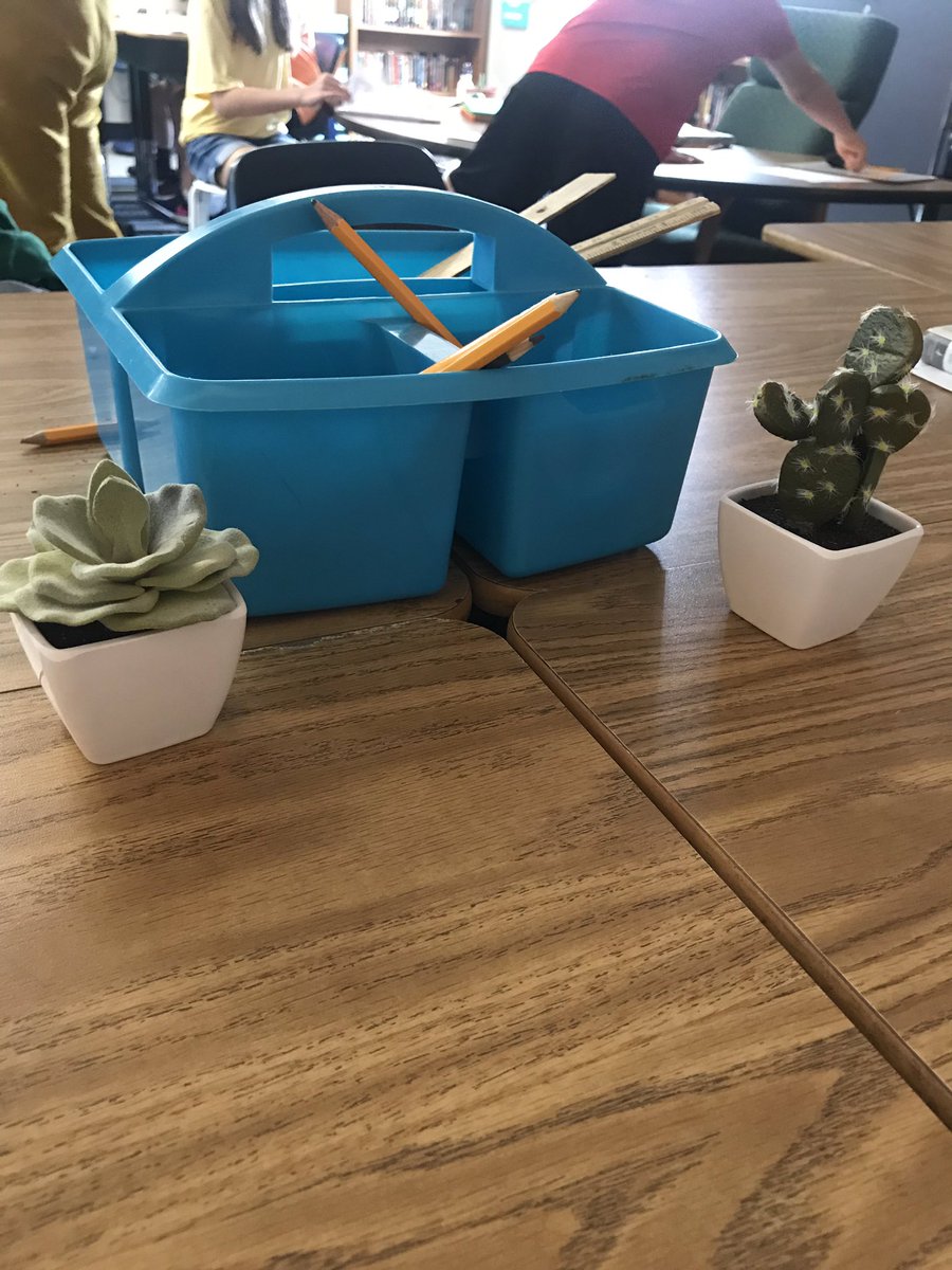 kristin_IC's tweet photo. ❤️ watching 5th graders during math! &amp; love the home feel in your classroom @msfreeman100 ! #wilmeth #mymisd #LonghornNation https://t.co/rk7txPxesg