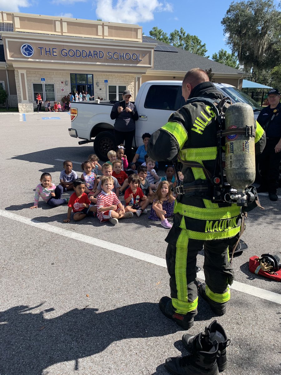 HillsFireRescue's tweet photo. E44-B visited @goddard_school in #Lithia this morning to teach the students all about fire safety! Not surprising, all the students wanted to drive a fire engine when they grow up!
#FutureFirefighters #HCFRStrong #FireRescue #HCFREducates https://t.co/RanSutyjMH