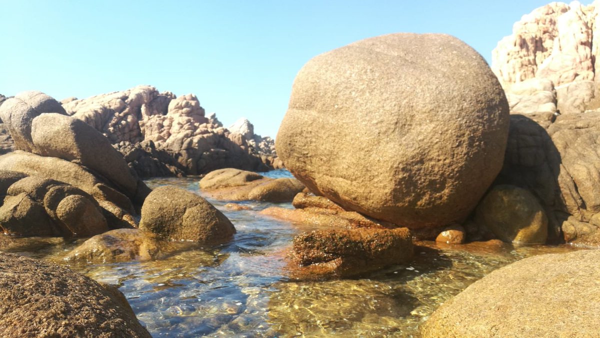 Secret_Maps's tweet photo. E dopo tanta bellezza architettonica, passiamo a quella naturalistica, nella splendida spiaggia di Cala Canneddi, piccolo angolo di paradiso sardo...
#secret_maps #otranto #otrantobeach #sardegna #sardegnalive #sardegnamare #22agosto #apple #startup #travel #viaggio #summer https://t.co/F9ZRc5SKnt