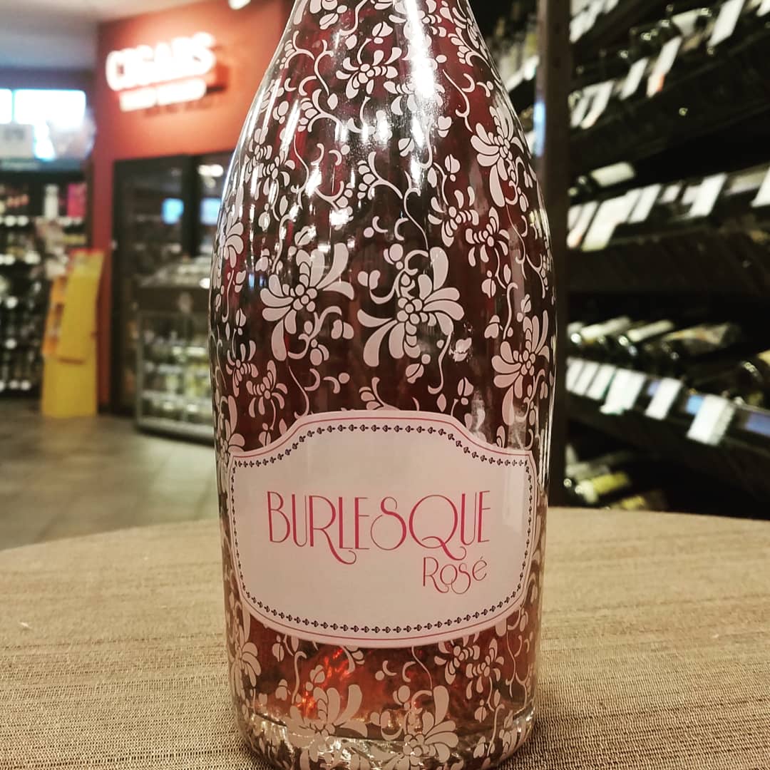 ABCwineBillK's tweet photo. Might want to drink this #Italiansparkler while watching a Cher movie. Lol. #burlesque #negramaro https://t.co/4JyhYhde9v