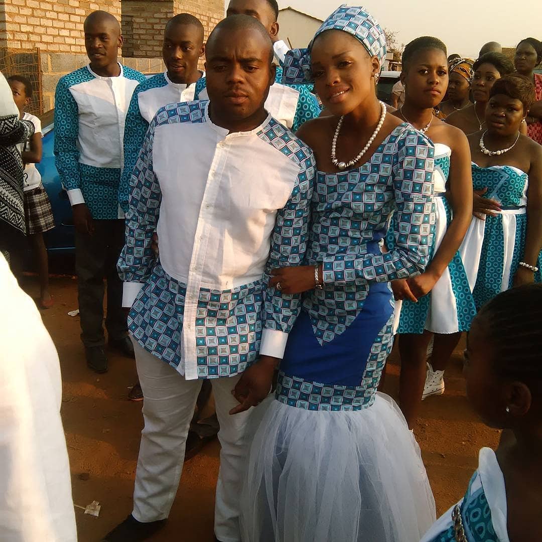 InStitchesClot1's tweet photo. We are approaching wedding season next month, so why don't we throw back to our traditional outfits we have designed for a couple on their wedding.
#TBT
#ThrowbackThursday
#TraditionalWeddingAttire
#BextaTheDesigner
#WeDesignToSuitYou
#InStitchesClothing https://t.co/JFQWhYJyw4