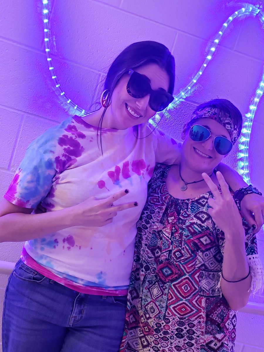 #HippieDay #TeacherFriends <a href="/SmyrnaBulldog/">Smyrna Bulldog</a> #100YearsofTradition