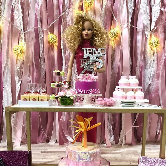 thedollcafe's tweet photo. Hope you enjoyed the Tickled Pink in Ventura County 25th anniversary celebration pics #Barbie #tpivc #thedollcafe #barbiesteffie #steffiefacesculpt #steffiemold #barbiebasics https://t.co/KFR3P5S3vc https://t.co/6WP8UbzBCn
