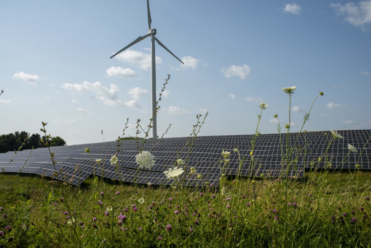 US electricity retailers are ditching fossil fuels: Three different retail electricity providers in the United States have announced new programs to provide customers the option to buy 100% renewably sourced electricity, with one of… dlvr.it/RBhXy7 #pv #solarpv #solar