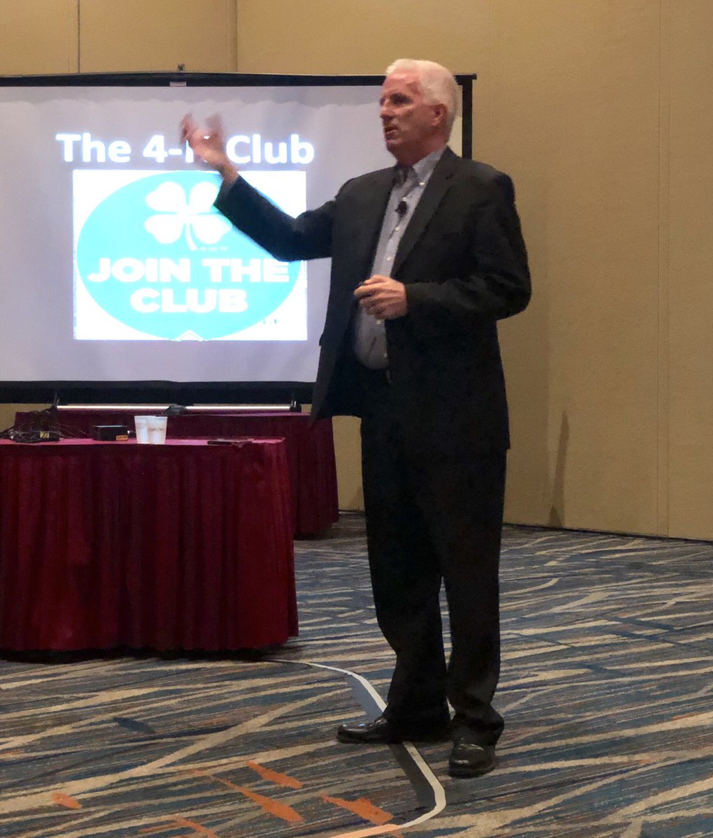ines's tweet photo. Look who’s at Florida Realtors Convention speaking about lead gen!! @seancarp #realtornation2019 Columbus in da’house!! #gocanes https://t.co/kIt7gUlnTF