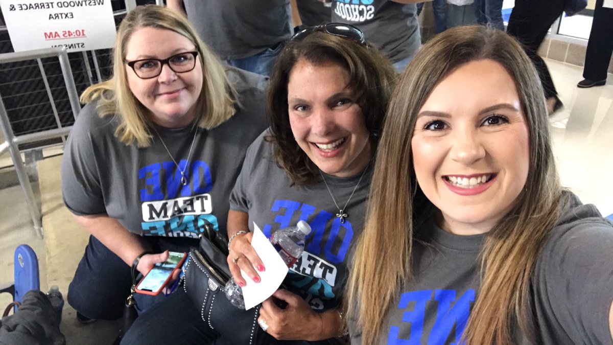 #convoselfie #wearegalm #2ndgradeteam <a href="/NISDGalm/">Galm Elem School</a> <a href="/NISD/">Northside ISD</a>
