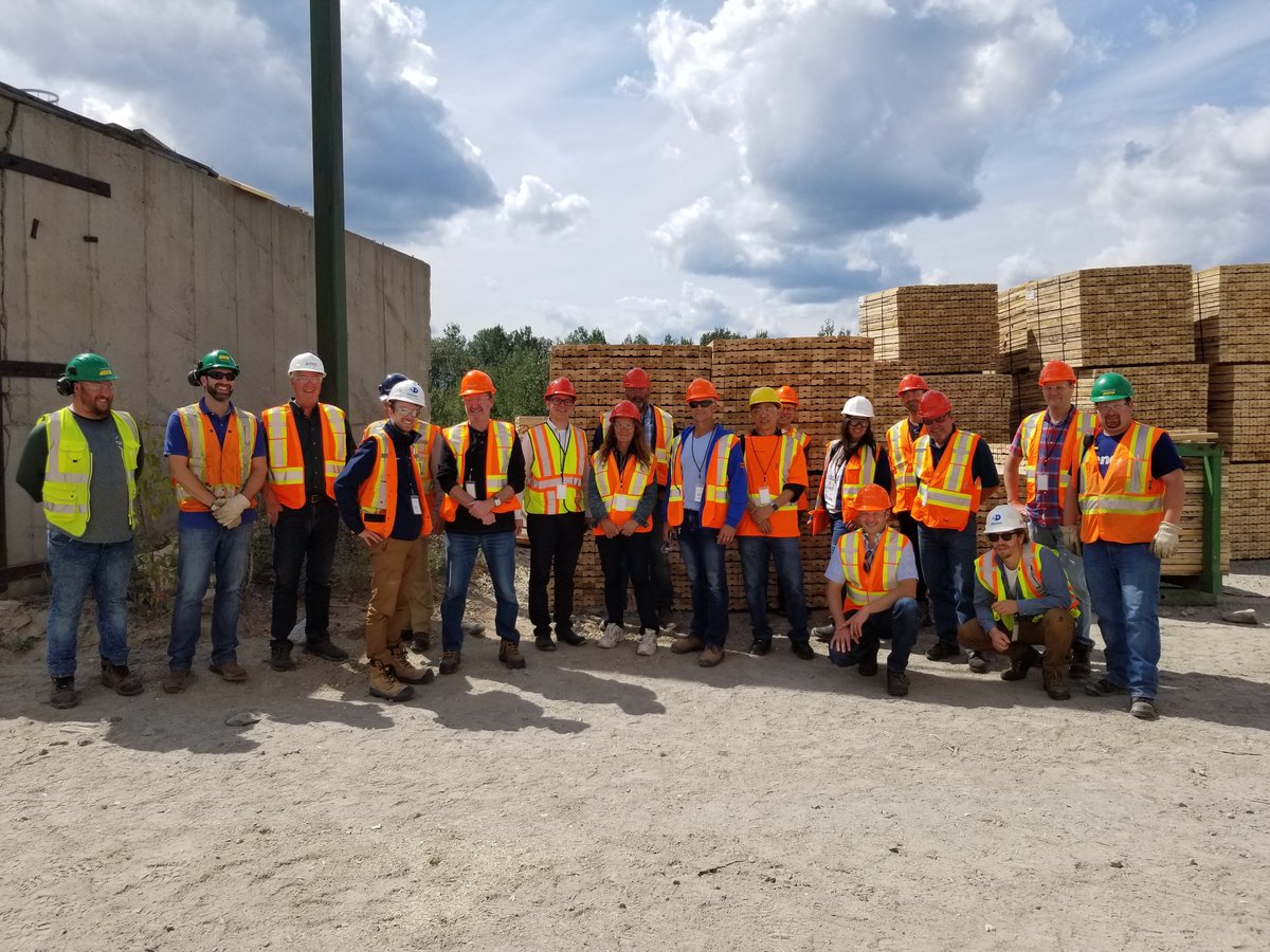 EllisDon's tweet photo. Our Construction Sciences team were seeing first-hand how #sustainable forest management practices operate! 

Learn about ED Mass Timber &amp; how it lessens our carbon footprint while offering some unique aesthetic and construction advantages 👉https://t.co/WxghjBXq7V @EACOMTimberCo https://t.co/R3Shl5NLkT