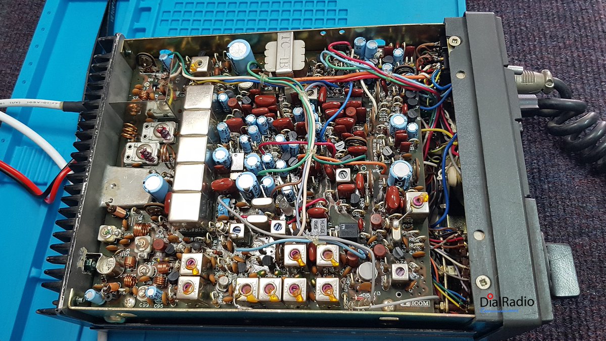 Revisión y puesta a punto de un equipo ICOM IC- 240 , VHF FM. Un equipo de los de antes!!!
#ICOM  #VHF #FM #DialRadioComunicaciones #DialRadio #Gijon #radioaficion #radioaficionado  #hamradio  #AmateurRadio #radioamateur #sigueme #followme #classicradio