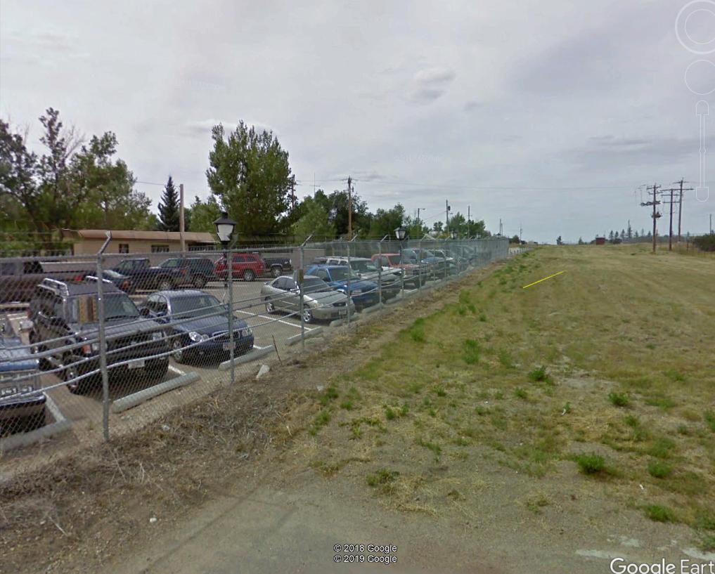 bhowiecdn's tweet image. There are fences like this one on our border, we just need to put them in more places like Roxham #CheapSolution to #OpenBorders @RebelNewsOnline @TheTorontoSun