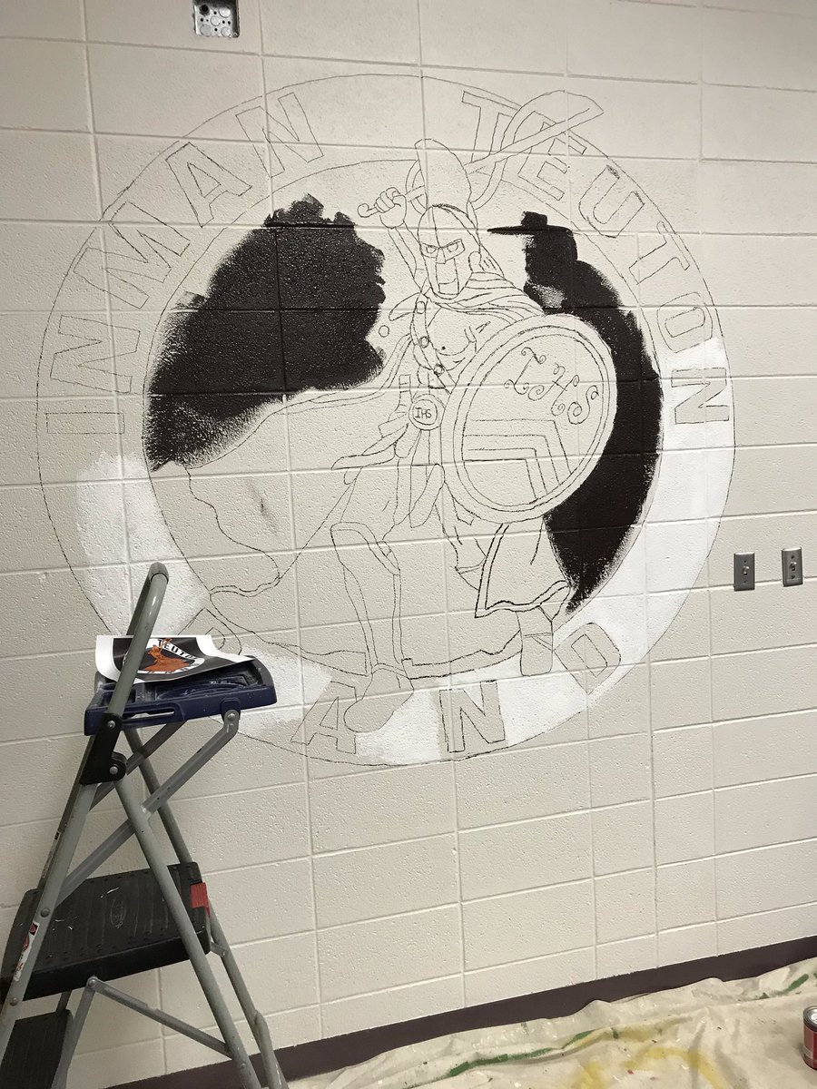 InmanSchools's tweet image. Mural in the band room is coming along nicely thanks to IHS art students. #MaximizingResources via @tweinbrenner448