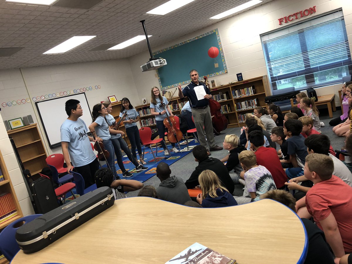 Northmen_Orch's tweet photo. Today a Few of OakPark orchestra students visited @Oakwood_Manor and the kids got to test out which instrument they want to play! 🎻 @Northmen_OPHS @NKCSchools  #ForTheFamily https://t.co/czcQT74OGM