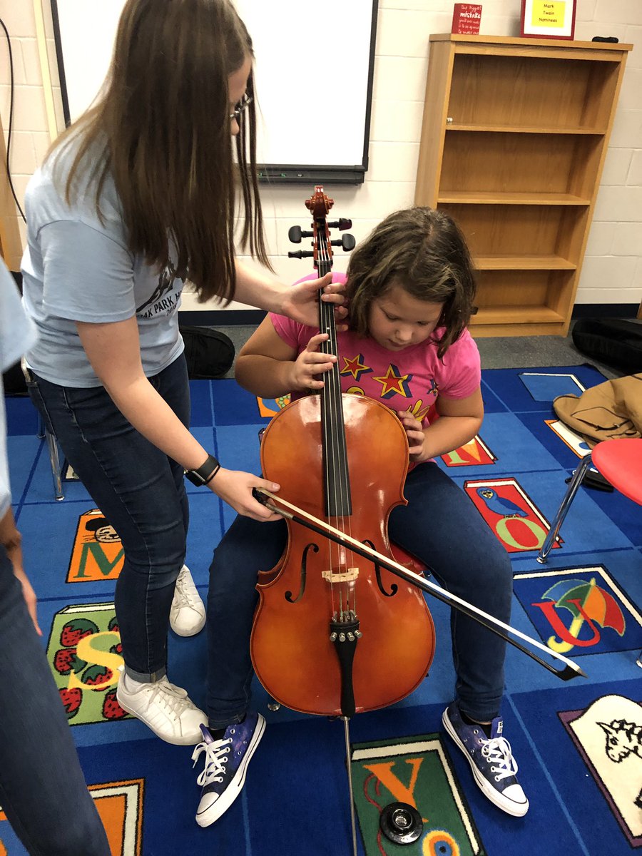 Northmen_Orch's tweet photo. Today a Few of OakPark orchestra students visited @Oakwood_Manor and the kids got to test out which instrument they want to play! 🎻 @Northmen_OPHS @NKCSchools  #ForTheFamily https://t.co/czcQT74OGM