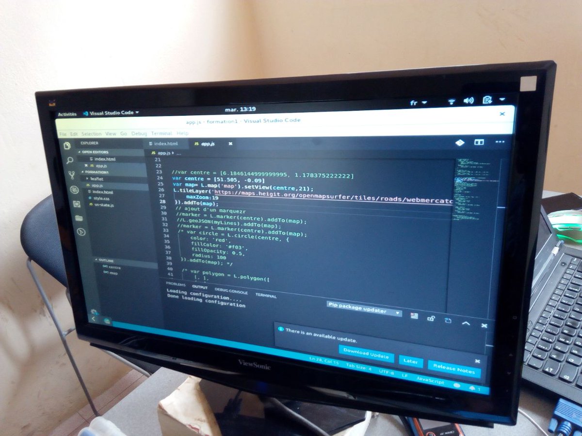 It_kalamar's tweet photo. Mardi 20 août 2019 a eu lieu un Aaelier de #carteinnov dans les locaux de @It_kalamar. Les participants ont été formées à l'édition des données avec #mapcontrib et l'utilisation de leafletjs. #francophonie. https://t.co/ApCVpL0yuC