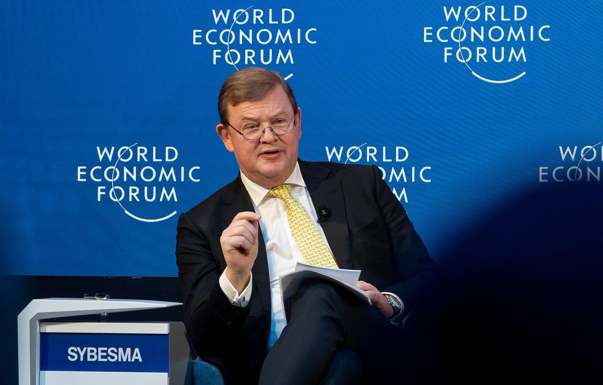 dsmfirmenich's tweet photo. WEF appoints @blackrock CEO Laurence D. Fink &amp; DSM CEO Feike Sijbesma to Board of Trustees. 'Both have a track record of thought leadership and long-term success in business that will strengthen the Forum’s platform for public-private cooperation' @wef PR> https://t.co/55FauBpcX3 https://t.co/ggGSETzTe1
