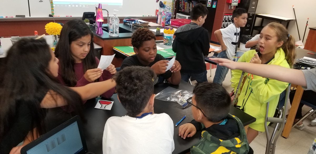 LacreashaMealey's tweet photo. Teamwork.  Helping each other escape the room!  #keslerscience #FromHereAnythingIsPossible #BISDpride https://t.co/AaqFSaq069