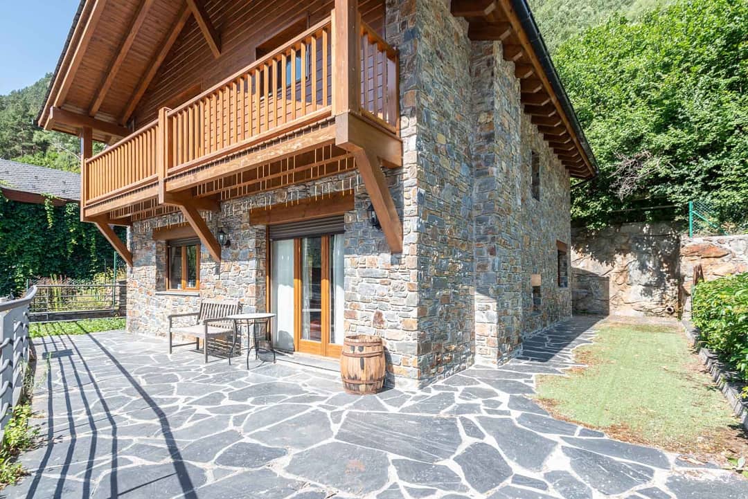 cisaandorra's tweet photo. ✅ Acollidor Xalet reformat el Serrat ⛰
.
.
🏡 306 m2
🛏 4 habitacions
🚽 3 Banys
🚙 Gran pàrquing
✏ Ref:2019
.
.
🏡Acogedor Chalet reformado en 📍el Serrat
.
.
#venta #xalet #andorra #chalet #compra #comproandorra #realstate #realstateagent #immobiliaria #cisaimmobiliria #cisa https://t.co/OwmlbFAGum