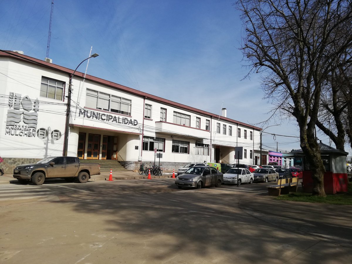 ahoraescuandob1's tweet photo. Estamos en la @munimulchen Difundiendo la #LeyHonorarios con trabajadores. Resolviendo dudas y consultas con asesores previsionales en alianza con Federación Trabajadores a Honorarios Públicos #Biobío @ViiiRegion @TrabajoBiobio @previsionsocial https://t.co/pHxZW2mrlQ
