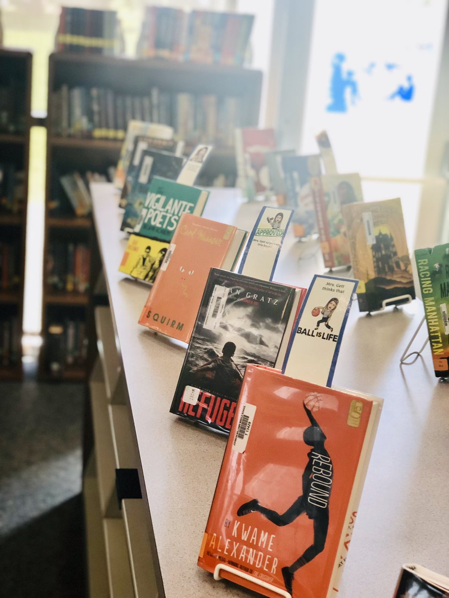 gett_marissa's tweet photo. #ReadMore #RecommendMore with #BookmarkBitmojis 📚@DeemAlysia @drmycoolteacher @ReadWithMsHawes @JWCareerExp @ERobbPrincipal #JWMSreads https://t.co/tfx2dNw8Nc