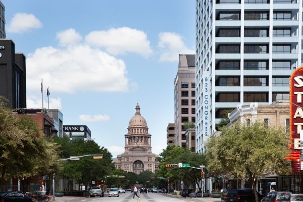 txresidential's tweet photo. #austintx #austintexas #realestate #austinrealestate #atx #atxrealestate #citylife #downtown #country #modern #texasresidentialgroup #compassrealestate #compass #investing #openhouse #investmentproperties #agents #austinagents #liveaustin #luxuryrealestate #agentsofcompass https://t.co/OSjfCwYRxr