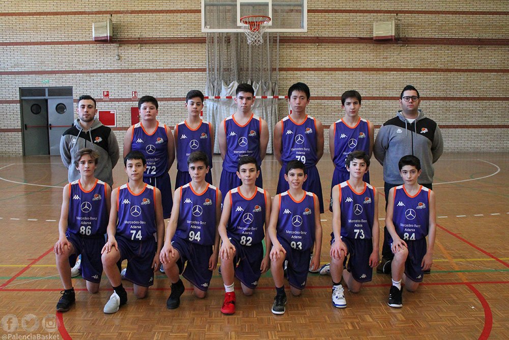 Palencia_Basket's tweet photo. #CanteraMorada | Es un día de orgullo para todos nosotros, @claudiomerino10 formado como jugador y entrenador en las filas del #CDMaristas, desde hoy es parte del cuerpo técnico dirigido por @markovic6, además de seguir su trabajo con los más jóvenes. ENHORABUENA Claudio https://t.co/vEnBVBpFKn