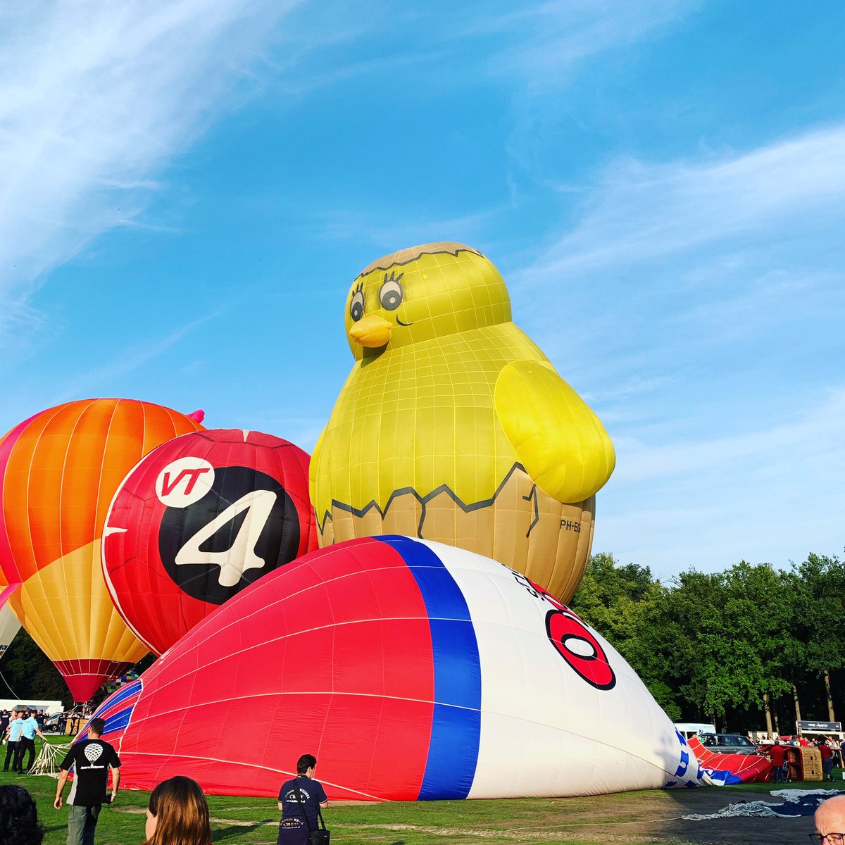 De ballonnen gaan vanavond rond 19:00/19:15 uur de lucht in en varen richting Kootwijkerbroek! Wij zijn klaar voor weer een fantastische avond!