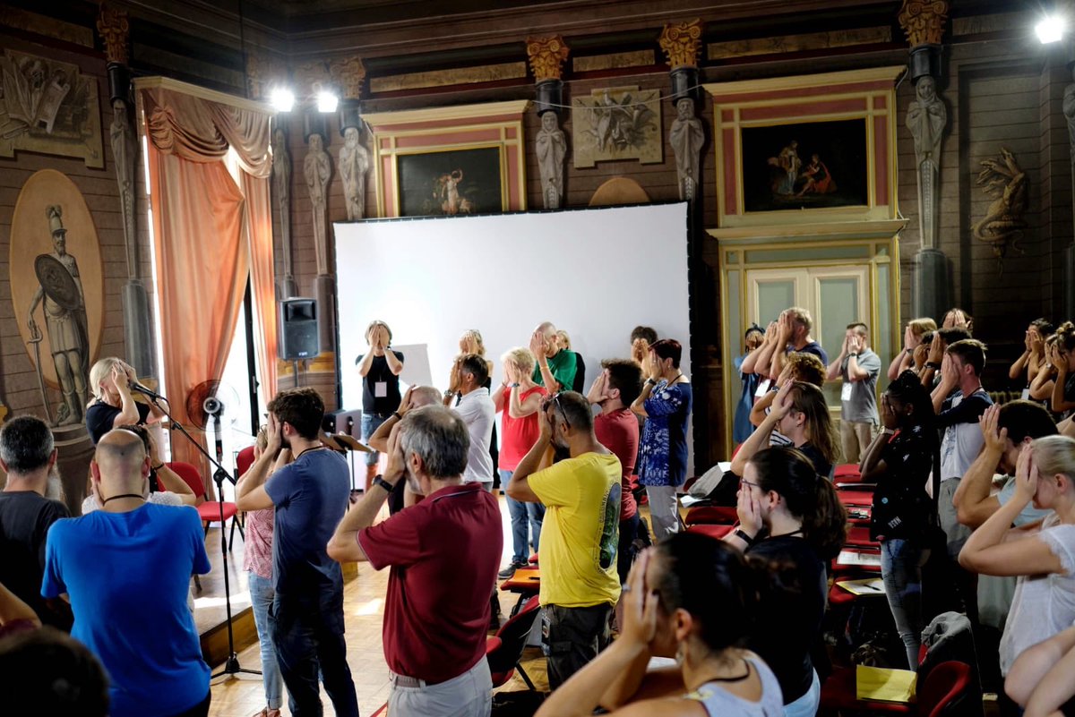 #VocalmenteAcademy with Katarina Henryson
You don’t see me... but you can ear my voice!
#warmup 
📷<a href="/EnzoFornione/">Enzo Fornione</a>