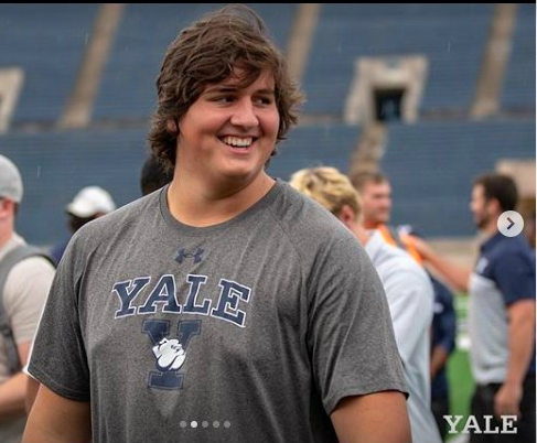 CoachSchaum's tweet photo. Good Luck to Jon Mendoza as they start their 2019 season! @CoachDLett @CoachRenoYale @AlNetter @yalefootball @MendozaJon77 #LifeChangingU #YaleBulldogs #HurricaneNation #EMO2EQ https://t.co/4ceBaHwSKK